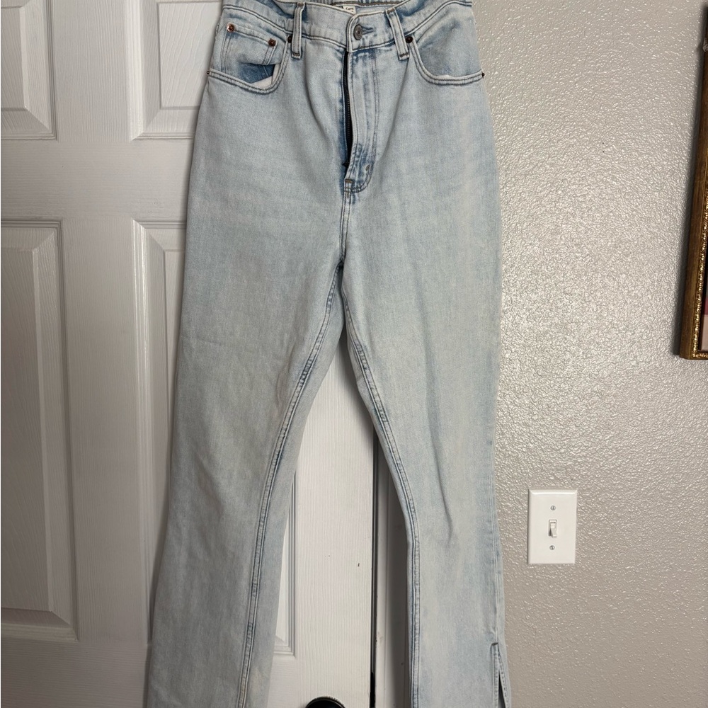 Abercrombie & Fitch Women's Light Wash Straight Leg Jeans - Slim Fit